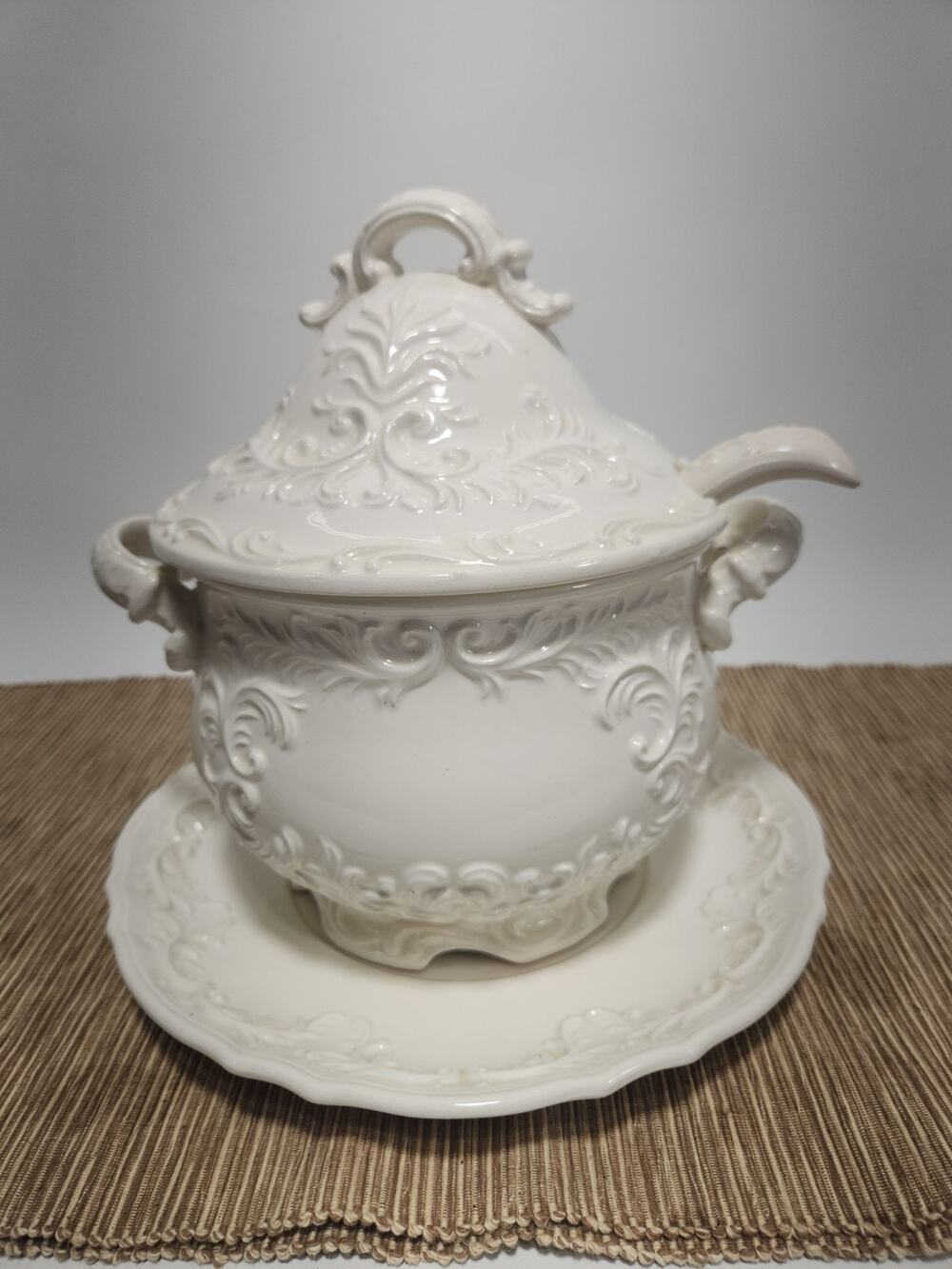 Vintage Napcoware Japan White Embossed Soup Tureen Lid Underplate Ladle Baroque